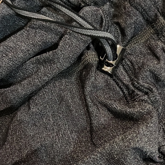 Lululemon tank top - Picture 3 of 4